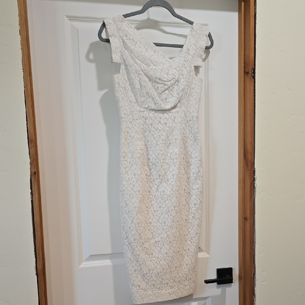 Black Halo Elegant White Lace Midi Dress